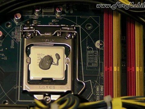 Shuttle SZ77R5 - Come inserire una CPU Intel 1155