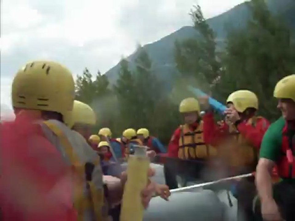 Raftingtour auf der Etsch - Rafting in Südtirol