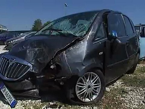 schianto mortale indagato il conducente