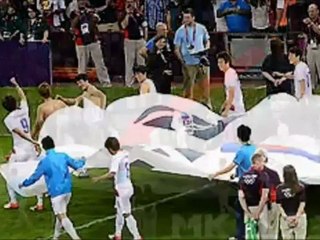 London Olympics_ South Korean footballers displayed a flag with a political message.tmp