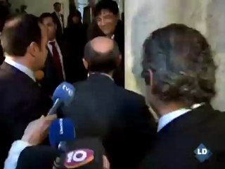 Rubalcaba huye de los periodistas evitando hablar del Caso Faisán