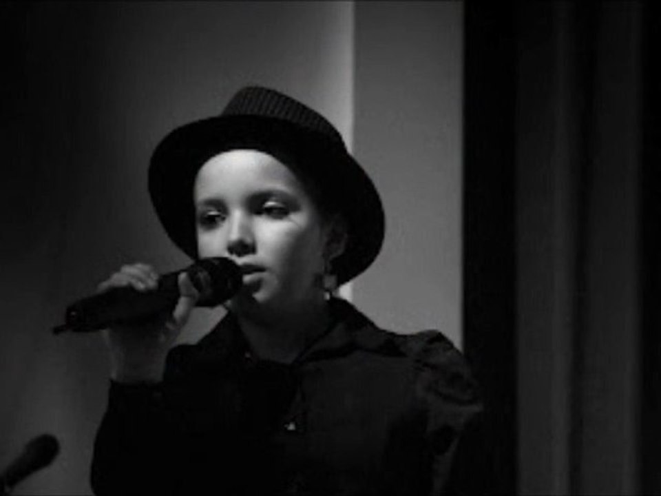 20120310 - Cassandra - Elle a fait un bébé toute seule