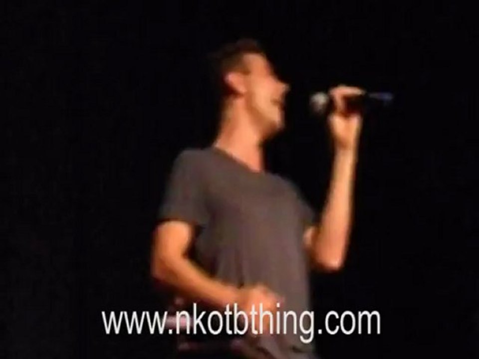 Joe McIntyre performing "Please don't go girl" at the NKOTB Cruise 2012