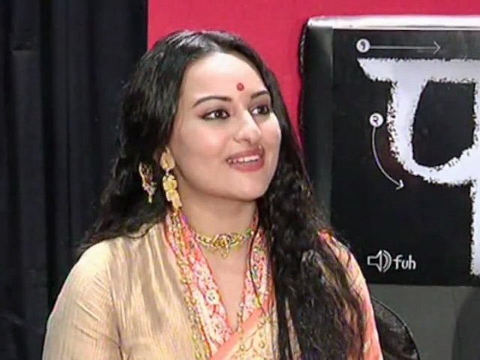 Sultry Sonakshi Sinha Wishes Good Luck To Salman Khan - Bollywood Gossip