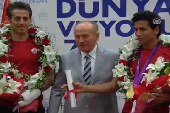 Olimpiyat şampiyonları ''ev ''lendi