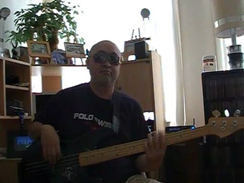 Dibawah kepak sayapMu bossa nova Jazzy Worship basscover Bob Roha