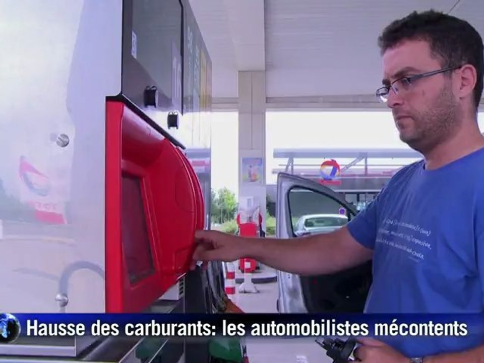 Prix à la pompe qui augmentent, Hollande sous la pression