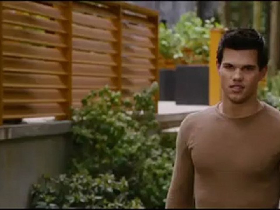 The Twilight Saga_ Breaking Dawn Part 2 Official Trailer ( http://entertainmentnews24.jimdo.com)