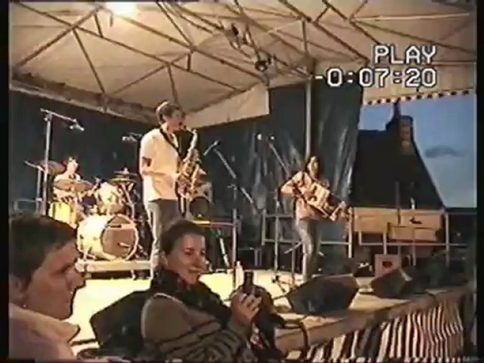 Le jeune groupe HOP'OP'OPS  gavotte TS