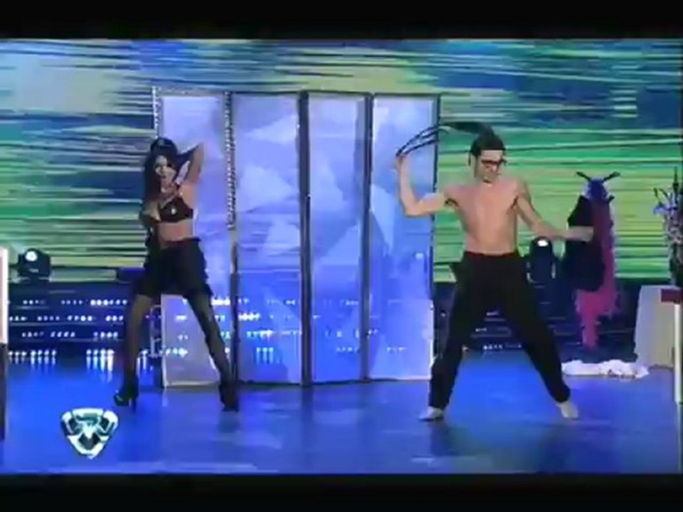 El sensual topless de Karina Jelinek en ShowMatch