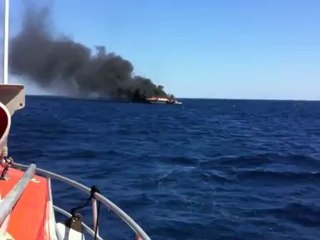 SNSM Estérel,une vedette  en feu coule au large de Saint)Raphaël