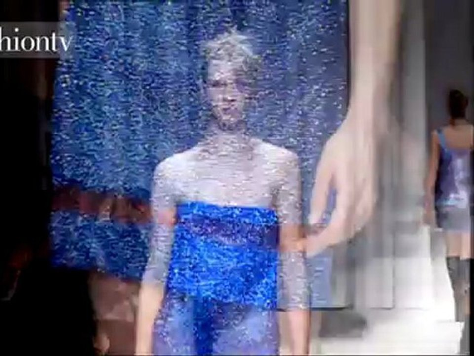 Versace Fall 1997 ft Naomi Campbell - RTW Show 2 | FashionTV