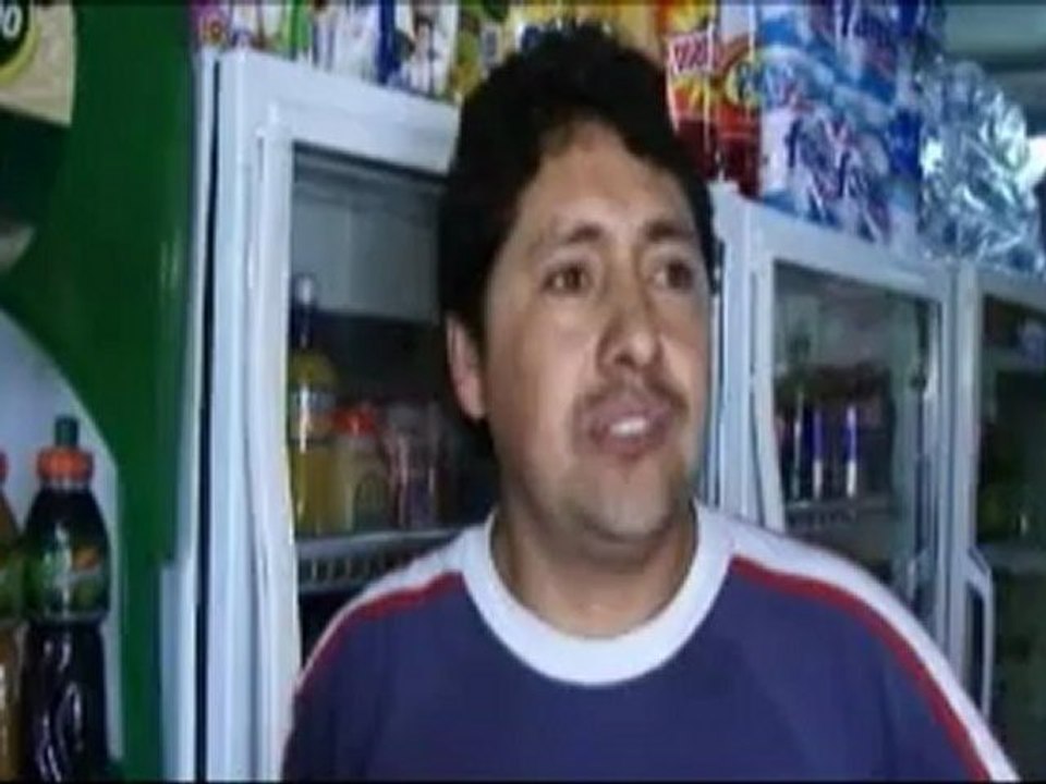Colocar una valla publicitaria casi la cuesta la vida
