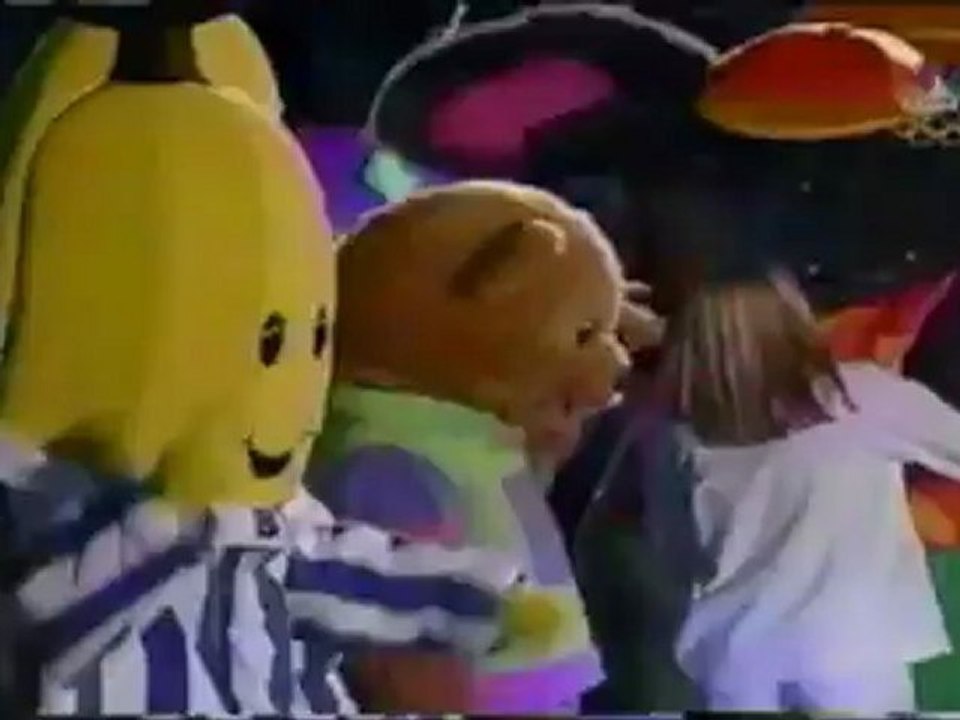 SYDNEY 2000 OLympics Closing Ceremony Men At Work Down Under