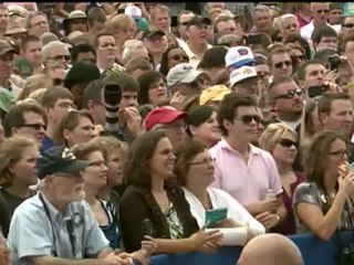 First Lady backs her husband on campaign trail