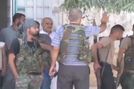 Gazeteciler çatışmanın ortasında