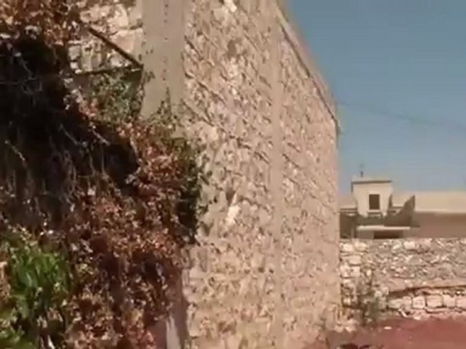 فري برس  حلب القصف العشوائي بالدبابات على بلدة باتبو   14 8 2012