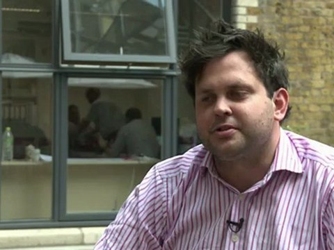 Londres: des personnalités des médias poursuivies en justice