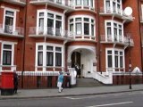 Assange: UK threatens raid on Ecuador embassy