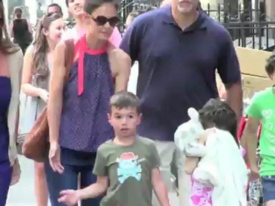 Tom Cruise plant für Schule