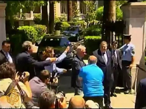 Greece swears in caretaker prime minister