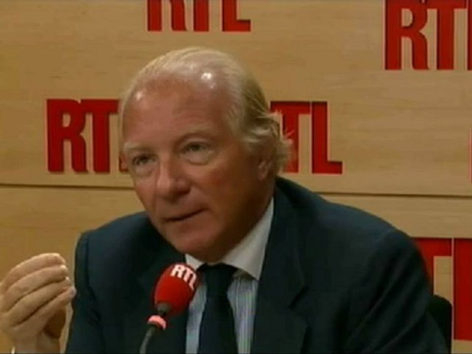 Brice Hortefeux, ancien ministre UMP de l'Intérieur et président de l'Association "Les Amis de Nicolas Sarkozy" : "Dans le dossier des Roms, le gouvernement fait de manière honteuse ce que nous assumions avec honnêteté"