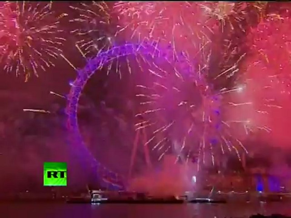Big Ben Bang: Video of London 2011 New Year fireworks over Thames