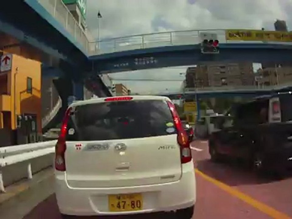 Motorcycle Ride in Yokohama: From Nishitobe-cho to IKEA Kohoku in 180 sec.