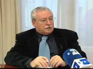 Leguina: "Si estuviera en Cataluña votaría a Montilla con la nariz tapada"