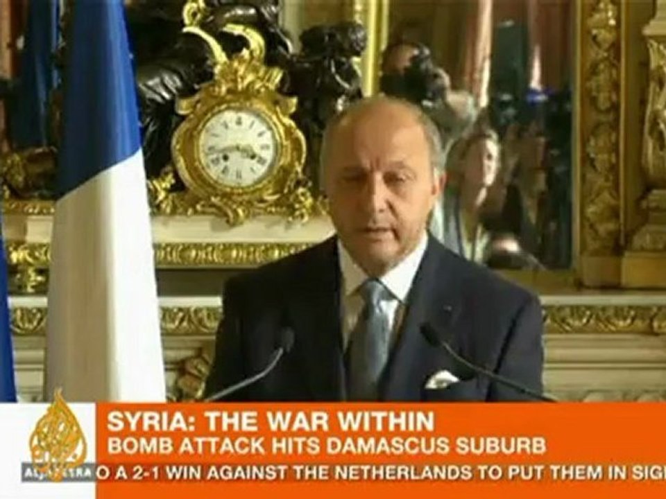 Bomb attack hits Damascus suburb