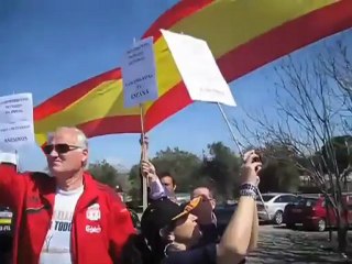 Voces contra el Terrorismo a las puertas de la prisión Jaen II