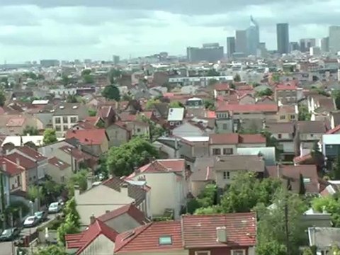 Pose de nacelle pour les travaux rue d'estienne d'Orves