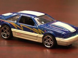 CGR Garage - 1992 FORD MUSTANG Cars of the Decades Hot Wheels review