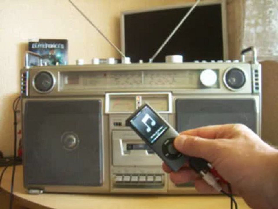 Vintage Boombox Ghettoblaster Crown CSC 980L