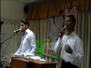 بعض الترنيمات مع الاخ عادل بكنيسه جماعات الله بالمصدار 17 - 8 - 2012