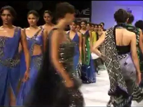 Lfw 2012 Day 5 Sameera Reddy On Ramp For Archna Kochar-01