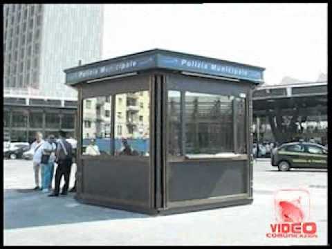 Napoli - vigili urbani e le multilingue (16.08.12)