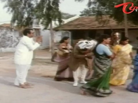Village Ladies Beats Kota Srinivasa Rao - Telugu Comedy Scene
