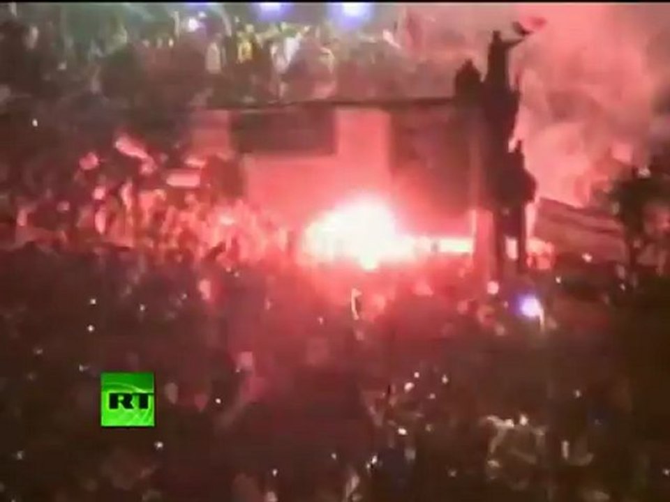 Egypt explodes in celebration as Mubarak stepping down