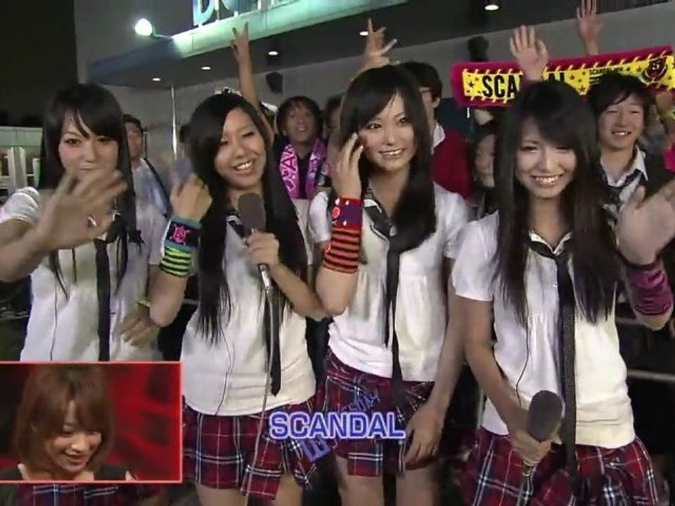 SCANDAL dance with Fan´s by interview....