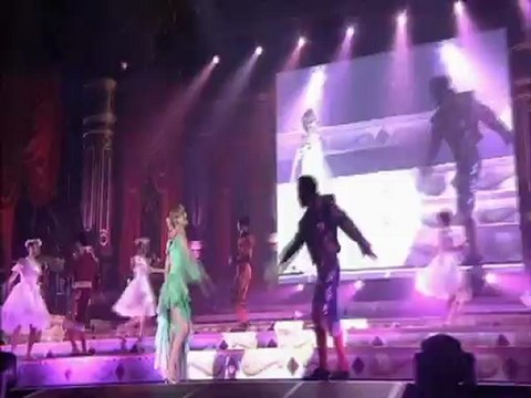 Ayumi Hamasaki appears con subst. esp.