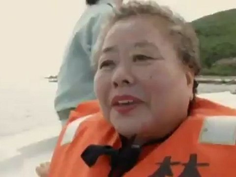 Japanese activists land on disputed islands