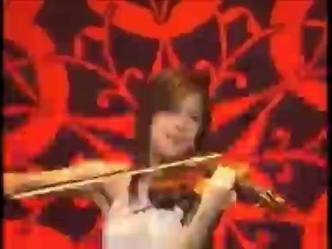 川井郁子 Ikuko Kawai - Flowers