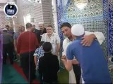 Yunus Emre Camii imamı ve Cami dernek yetkilileri Bayram Namazı sonrası cemaate yemek ikramında bulundu