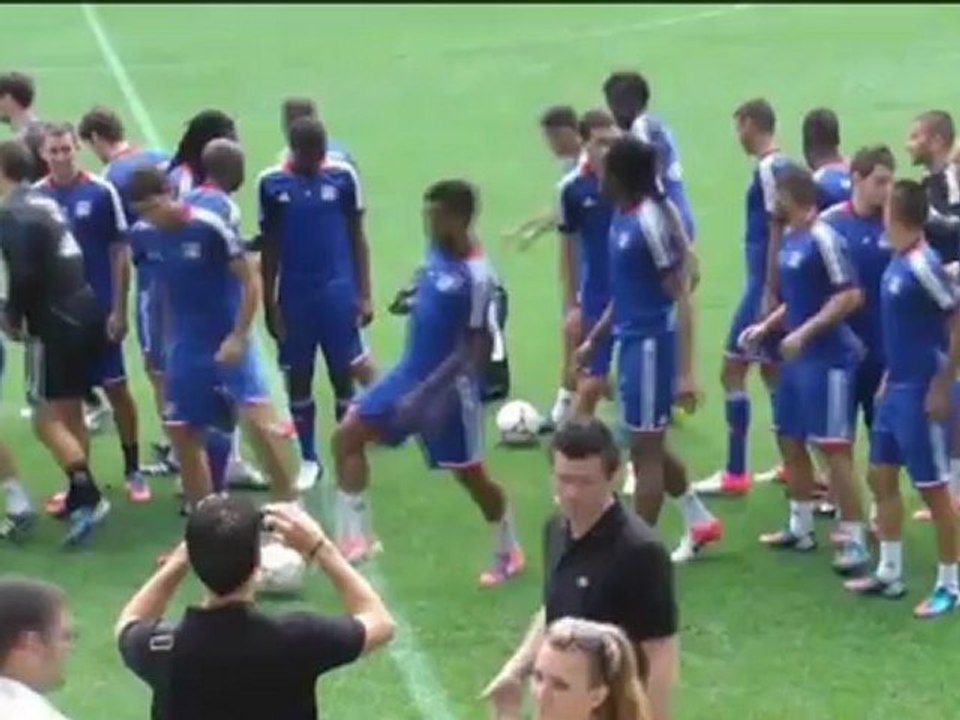 Gomis commits to Lyon