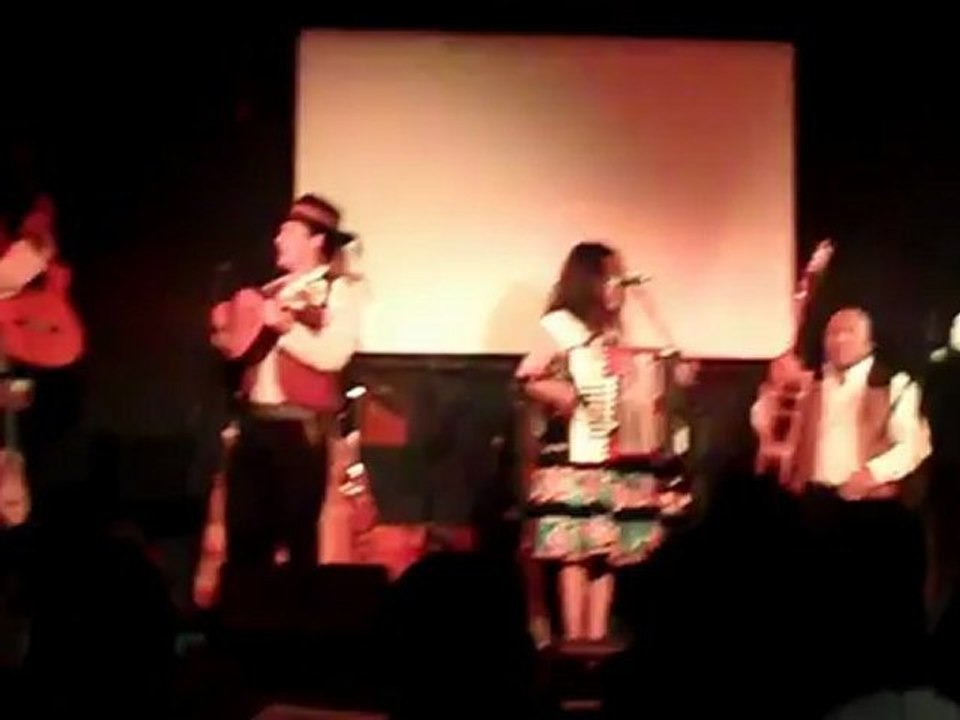 Wayqikuna (hd) - rompe poncho - (huaylash)