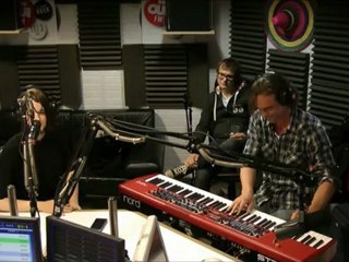 Hooverphonic - Anger Never Dies - Session Acoustique OÜI FM