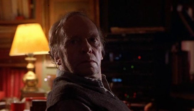 Три цвета: Красный