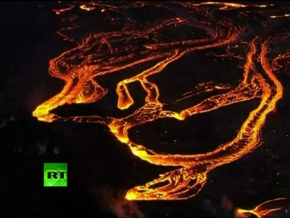 Hawaii volcano eruption: Stunning aerial video of Kilauea lava rivers