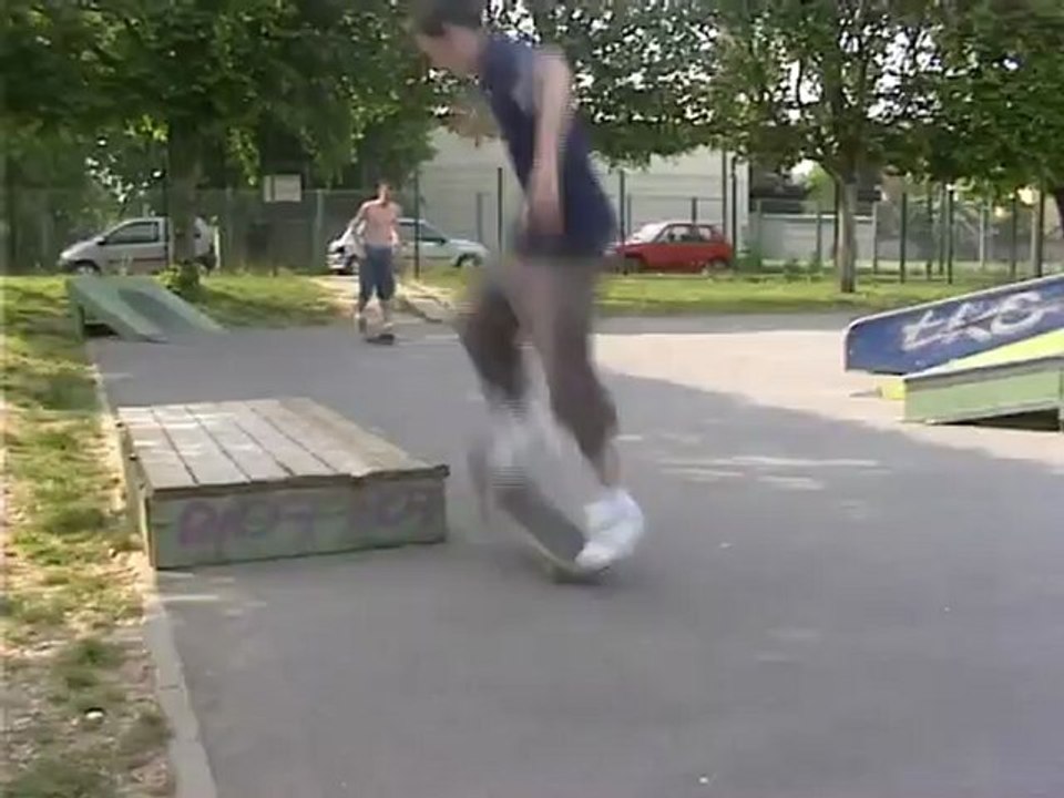 Les barbares à roulettes - Skatepark Brie Comte Robert - 2001